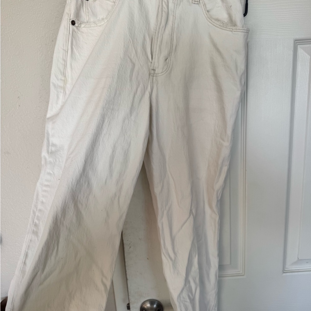 Abercrombie & Fitch Off-White Ultra High Rise Jeans